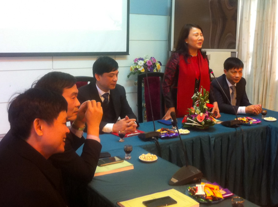 Thứ trưởng Nguyễn Thị Nghĩa và đoàn công tác của Bộ GD&ĐT đã đến thăm và chúc Tết đầu năm
